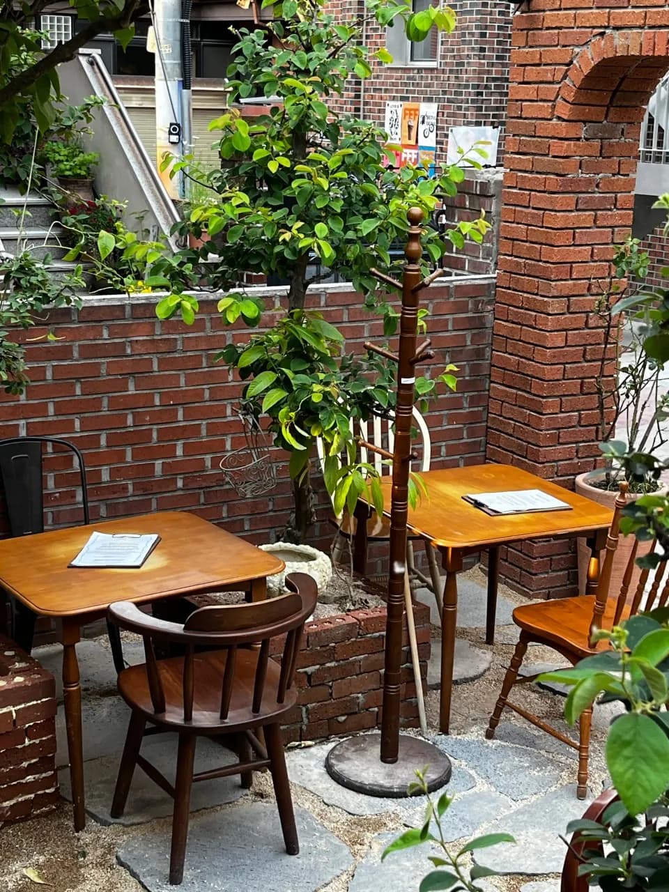 플르서라구뜨 성수동 프렌치 비스트로 매장 전경